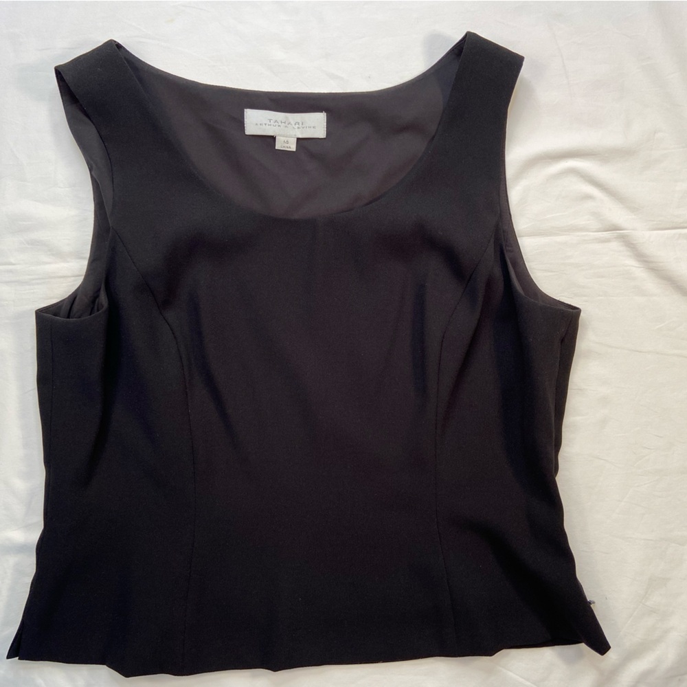 Tahari Sleeveless Shell Tank top,‎ size 14